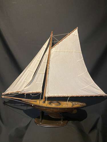 Fine Quality Edwardian Period Wooden Pond Yacht