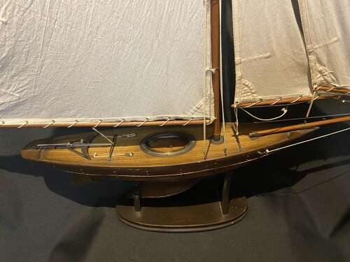 Fine Quality Edwardian Period Wooden Pond Yacht